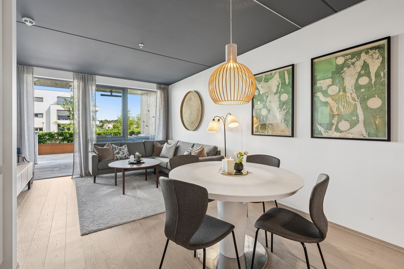 Stue/kjøkken ligger i åpen løsning. Galleribilde