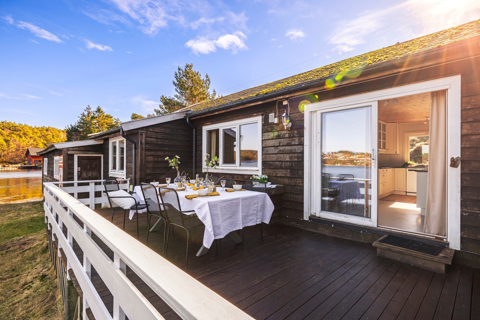 - Terrasse med tilkomst fra kjøkken - Galleribilde