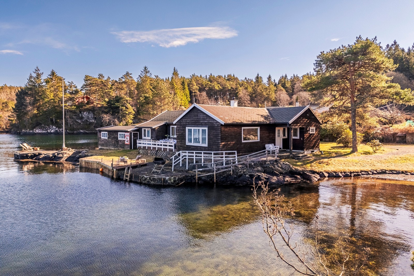 - Her vil man bo usjenert til med kort avstand til barnehage og barneskole - Galleribilde