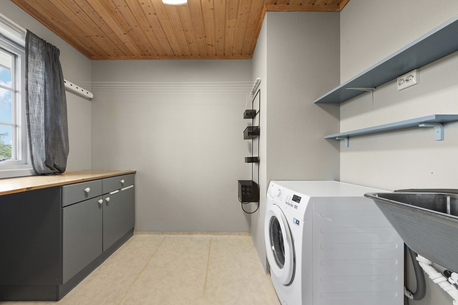 Eget romslig vaskerom Galleribilde