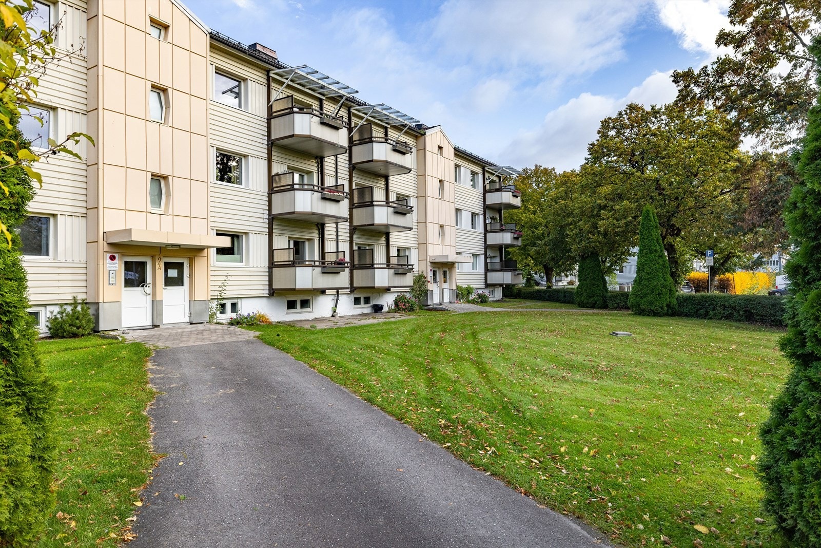 Borettslaget fikk nye inngangspartier og nytt porttelefonanlegg i 2011. Skiftet vinduer, terrassedører og ytterdører til oppgangene i 2011-2012. Galleribilde