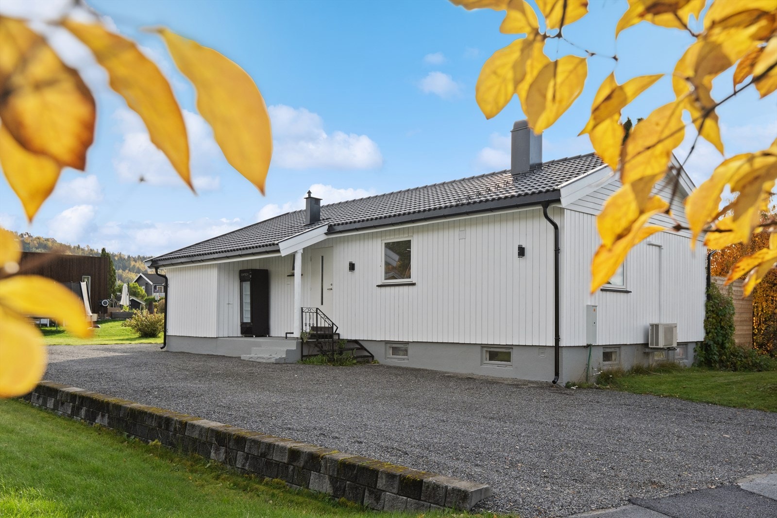 Ditt nye hjem ligger fint til i et etablert område like utenfor sentrum av Brumunddal. Galleribilde