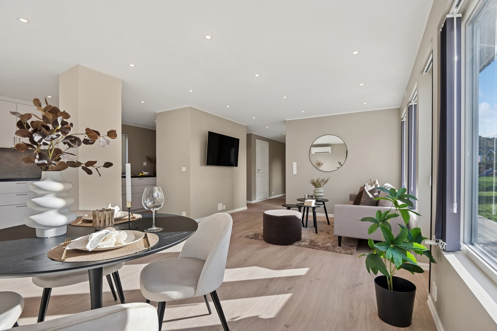 Stuen egner seg godt som det naturlige samlingspunktet. Galleribilde