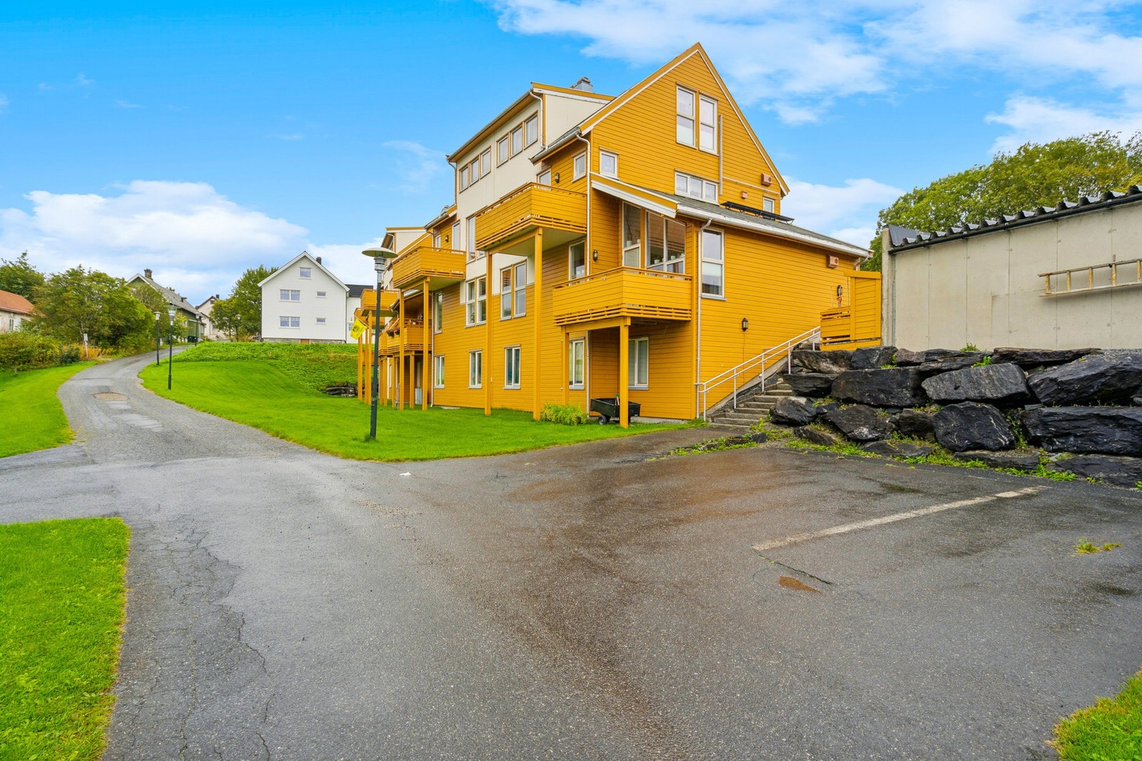 Vi har gleden av å presentere denne flotte leiligheten i Nessgata 40 A! Galleribilde