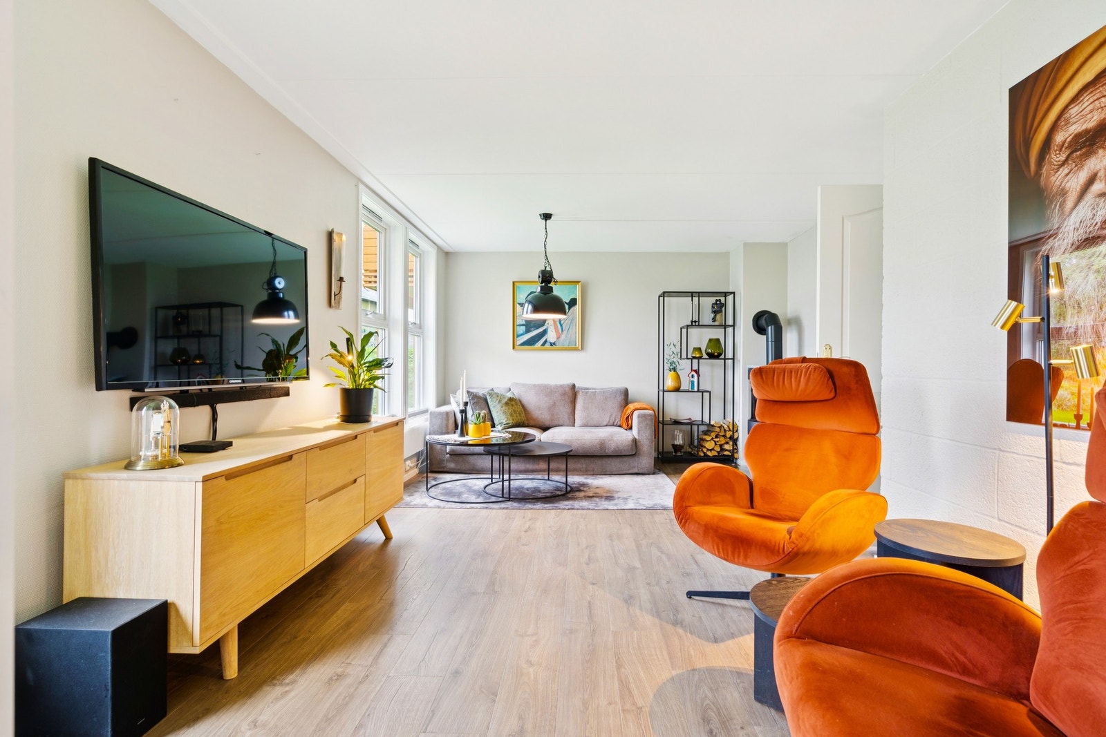 Leiligheten fremstår lys, velholdt og holder en god standard Galleribilde