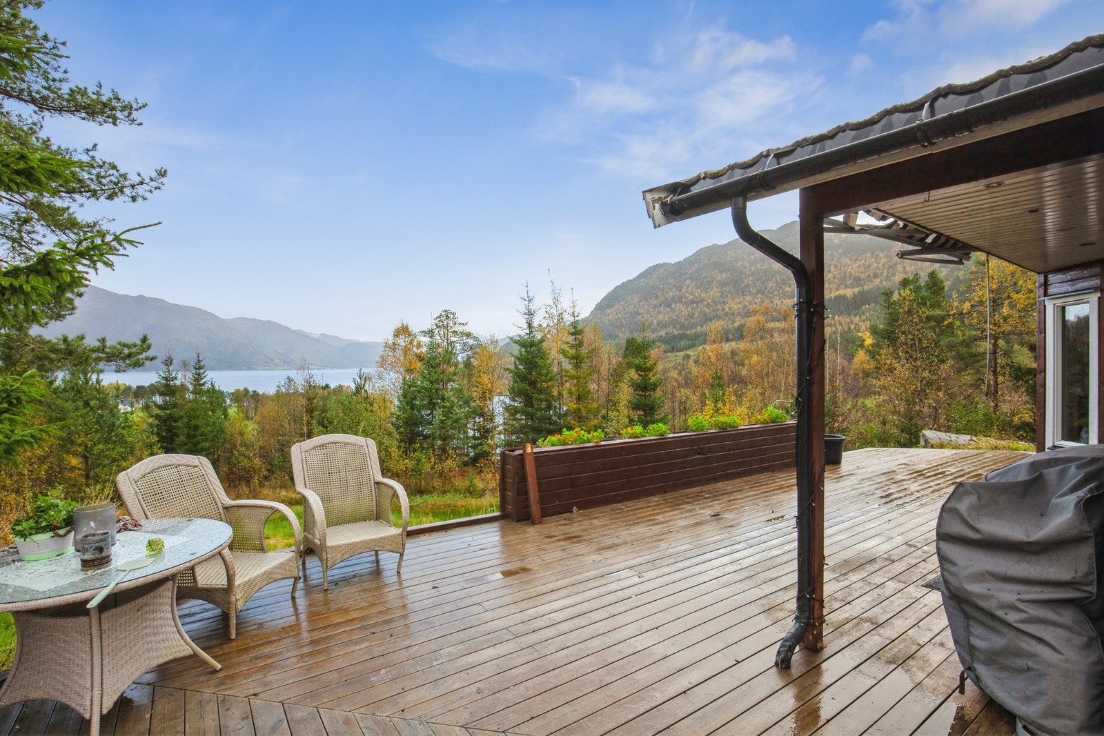 Enebolig med fin beliggenhet og utsikt i Torjulvågen Galleribilde