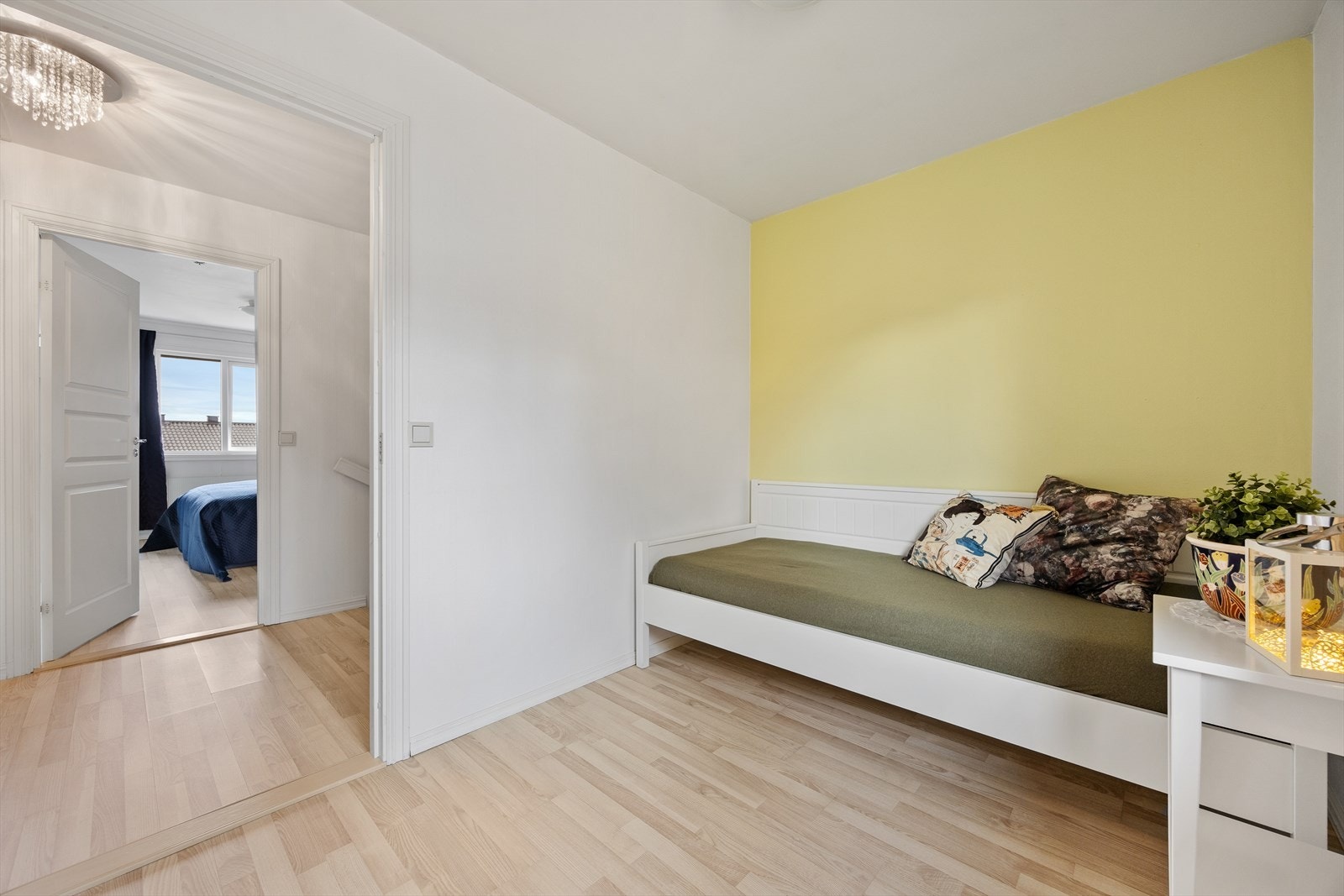 Rommet ligger praktisk til ved trapperommet i andre etasje. Galleribilde