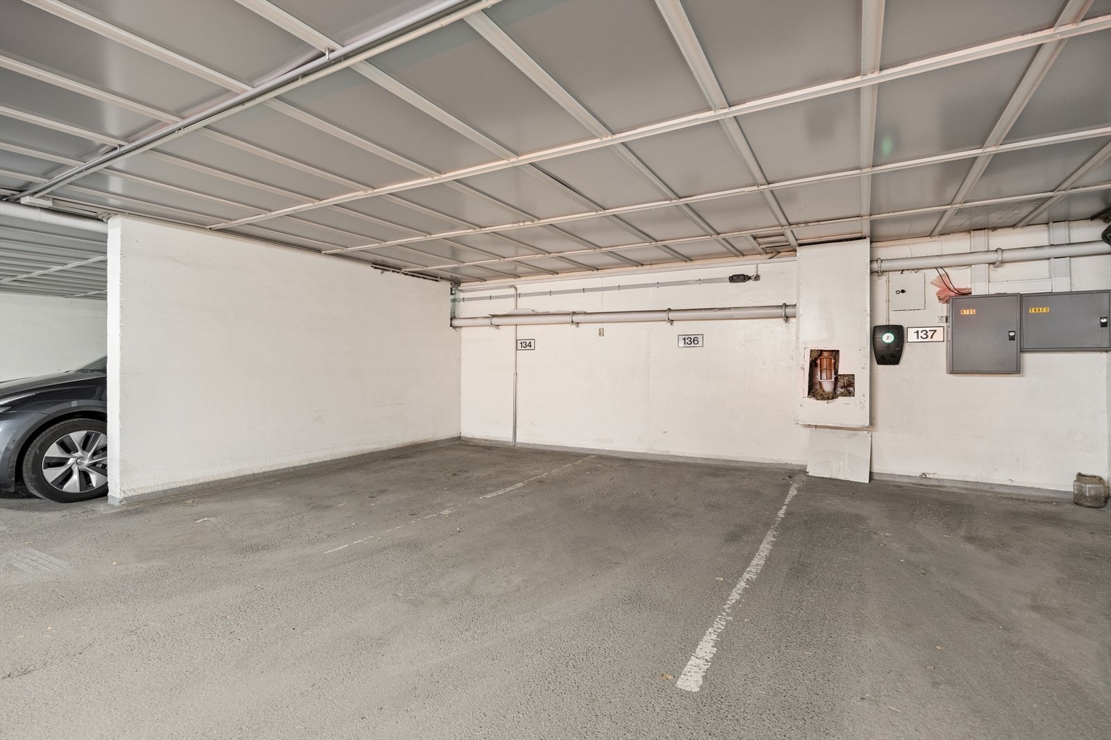 Det medfølger parkeringsplass i felles garasjeanlegg. Galleribilde