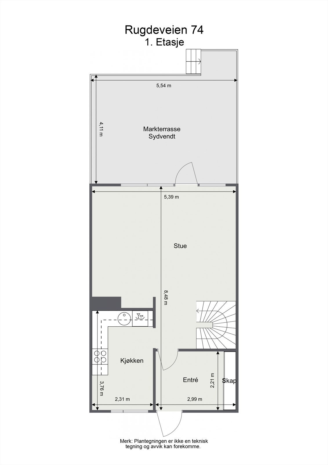 Plantegningen for første etasje viser entré, kjøkken og stue med utgang til terrassen/hage Galleribilde