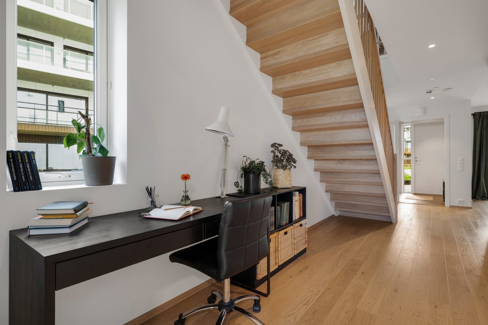 Hallen leder deg videre til bad og soverom. Galleribilde