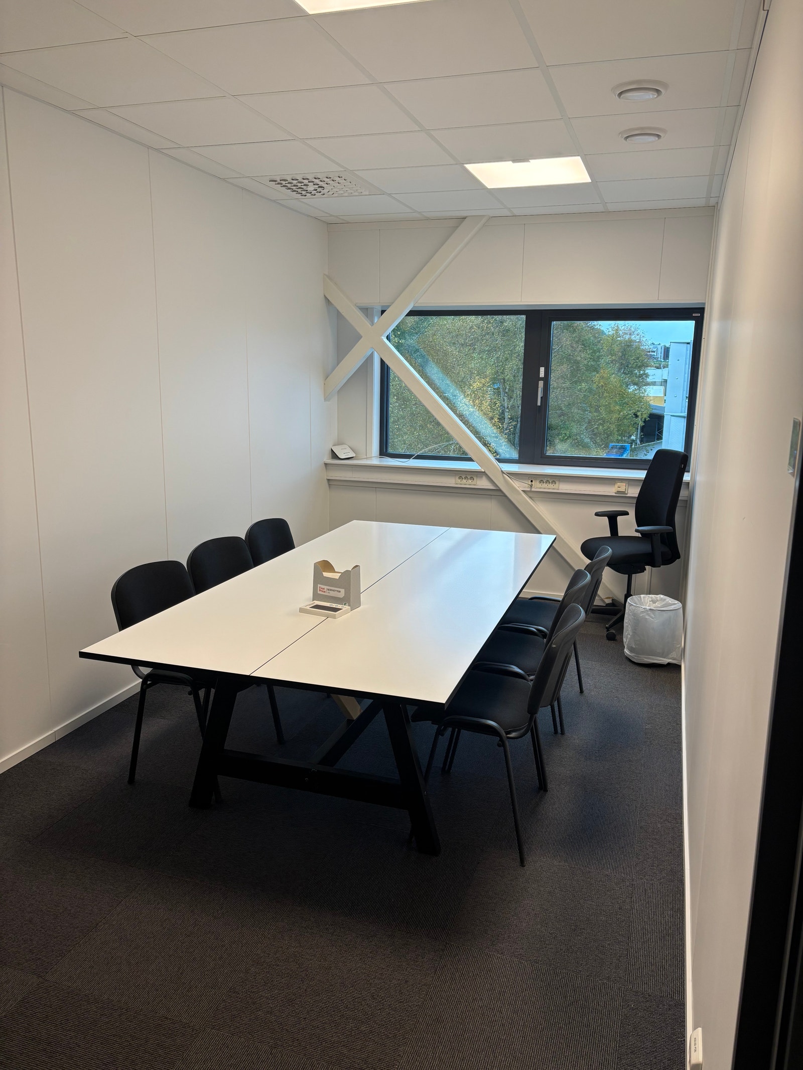 Møterom i enden av Kontorarealet Galleribilde