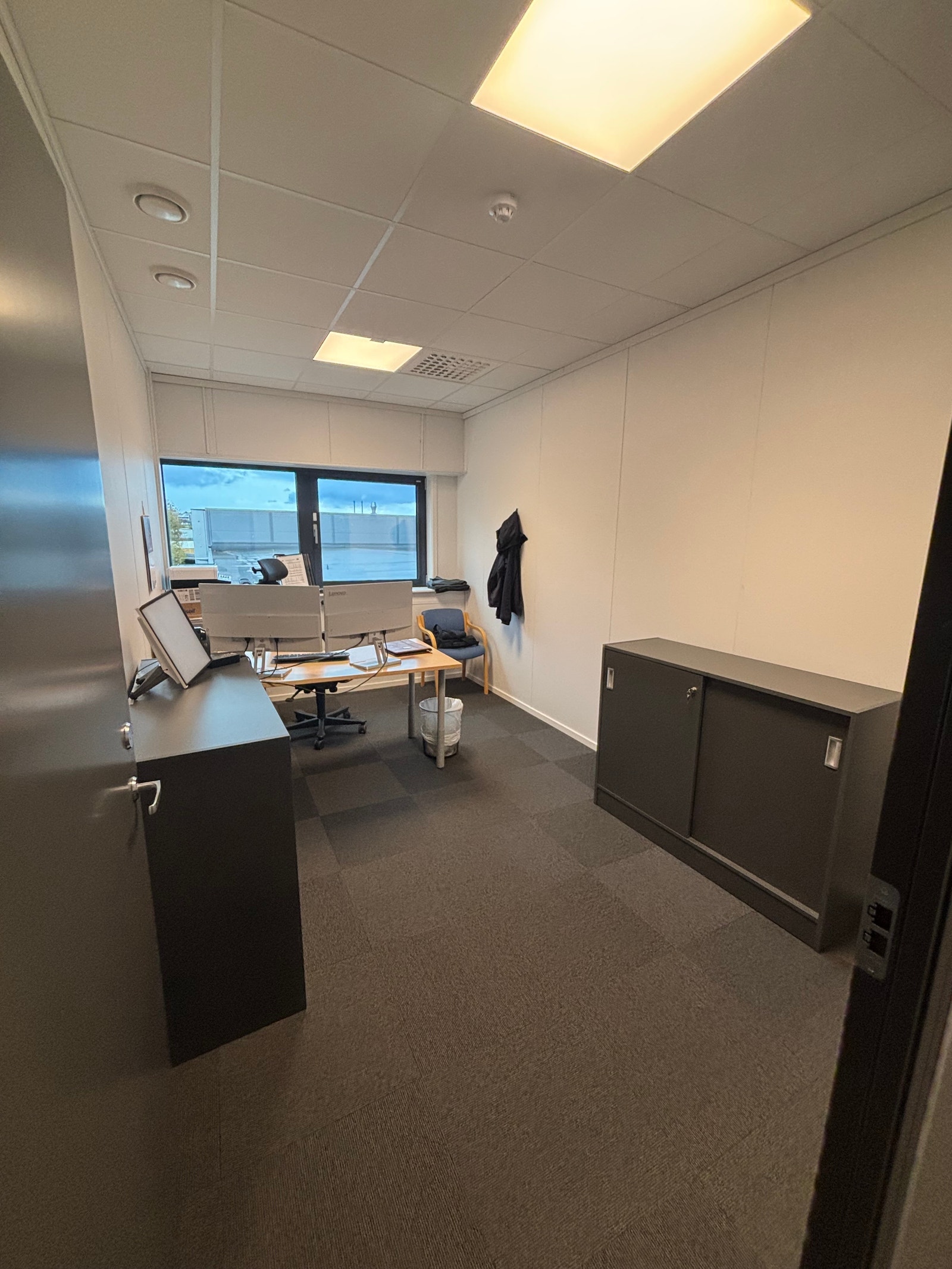 Kontor E Galleribilde