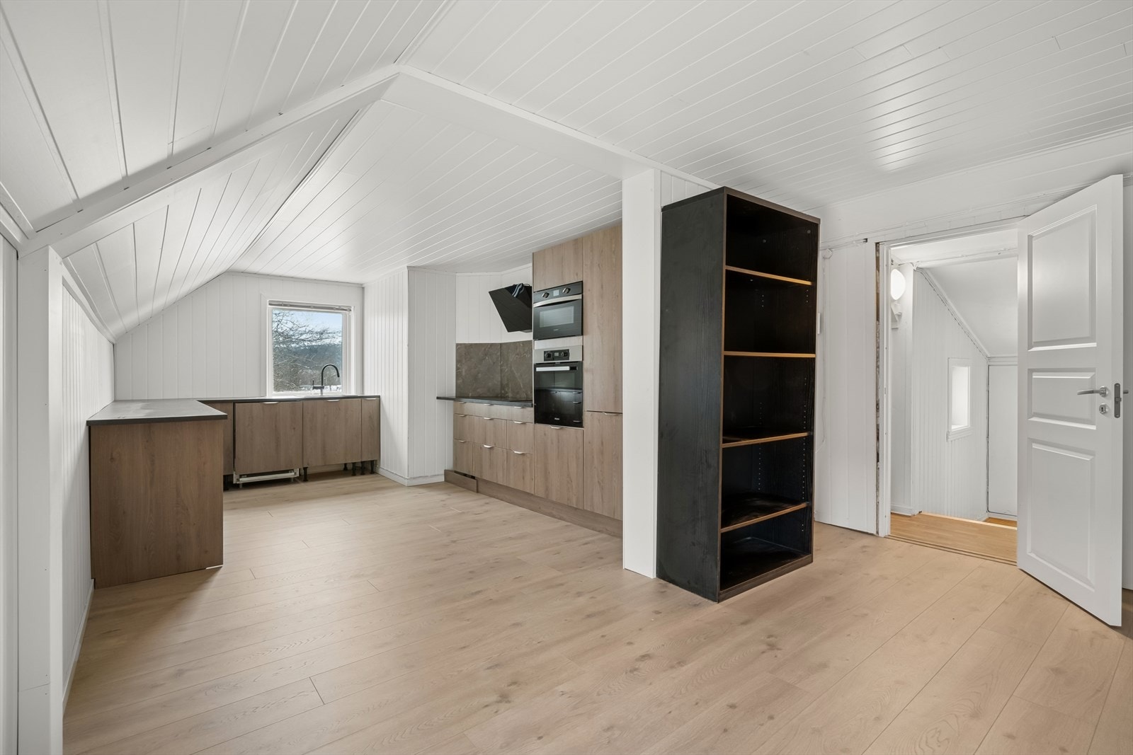 Sentrumsnær enebolig med garasje i rolig område Galleribilde