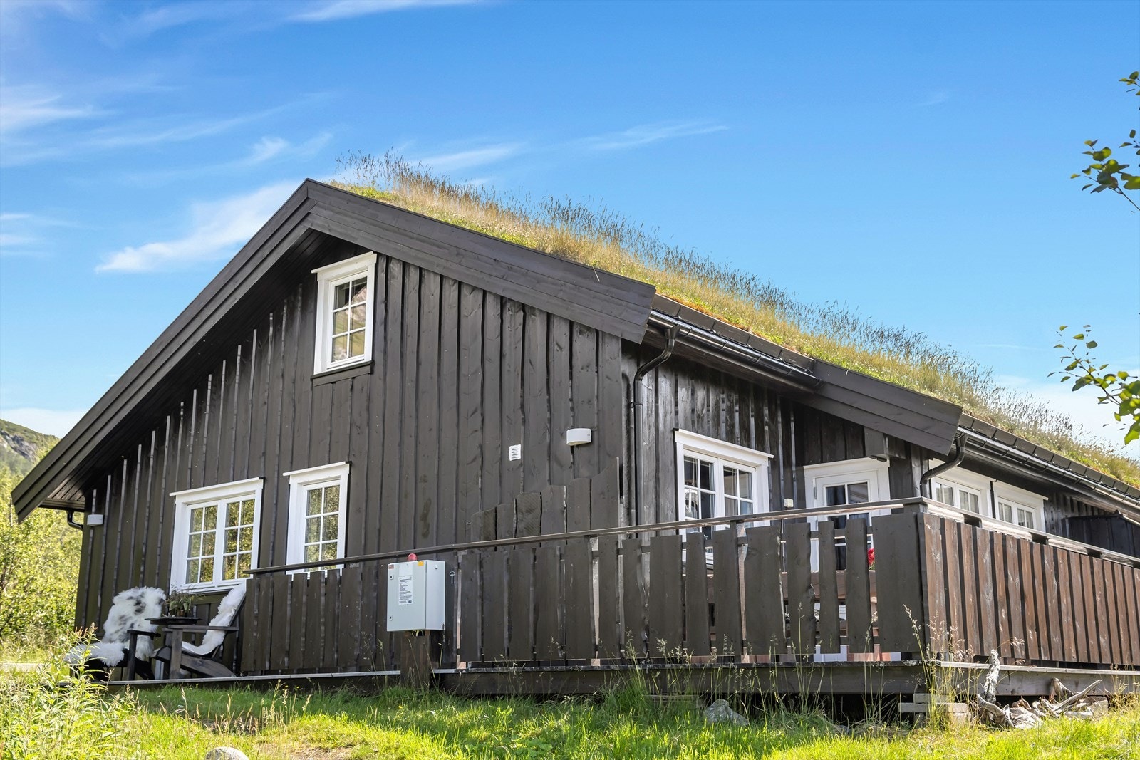 - Hytta ligger i et attraktivt fritidsområde i Eidfjord kommune - Galleribilde