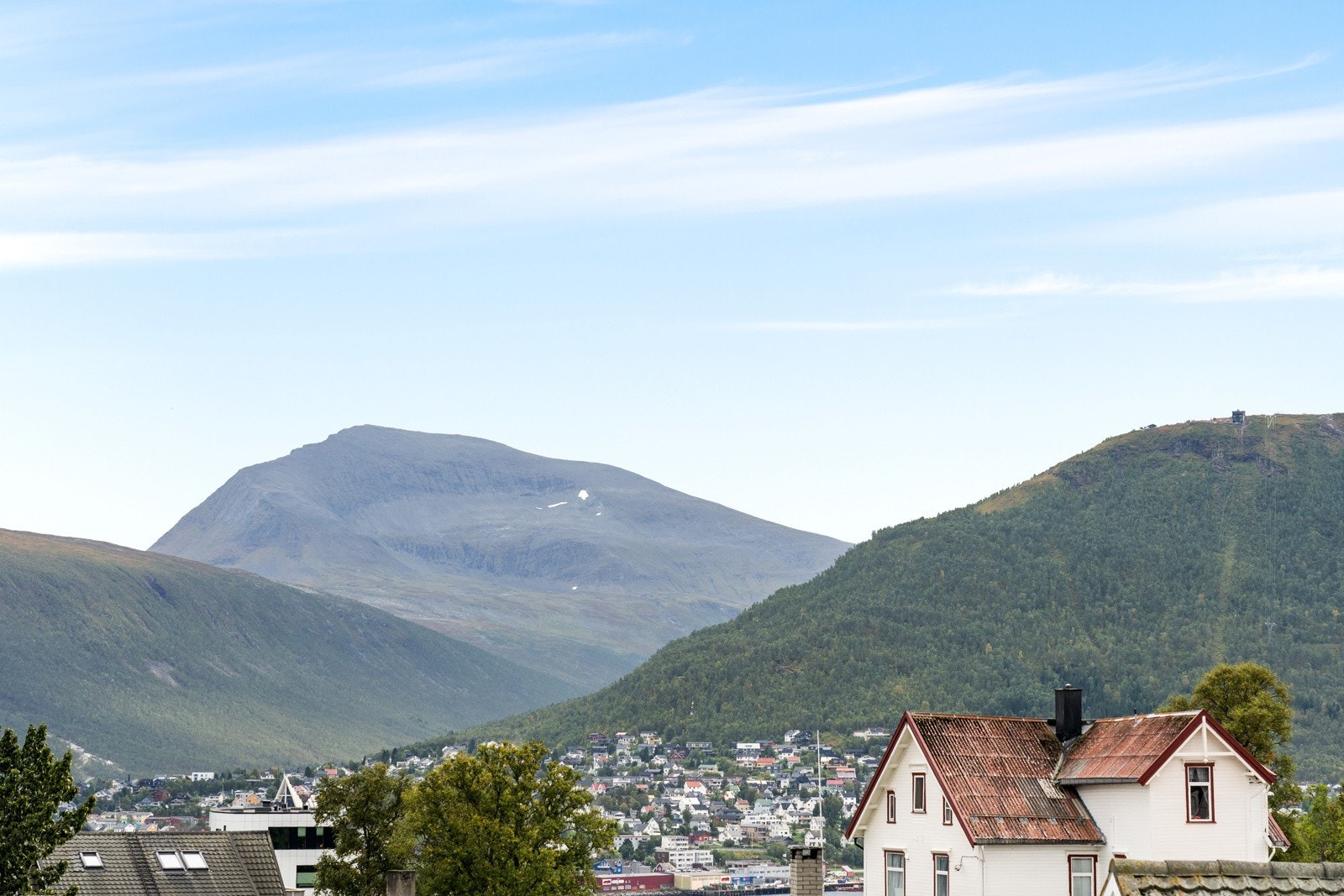 Direkte sikt mot Tromsdalstinden! Galleribilde