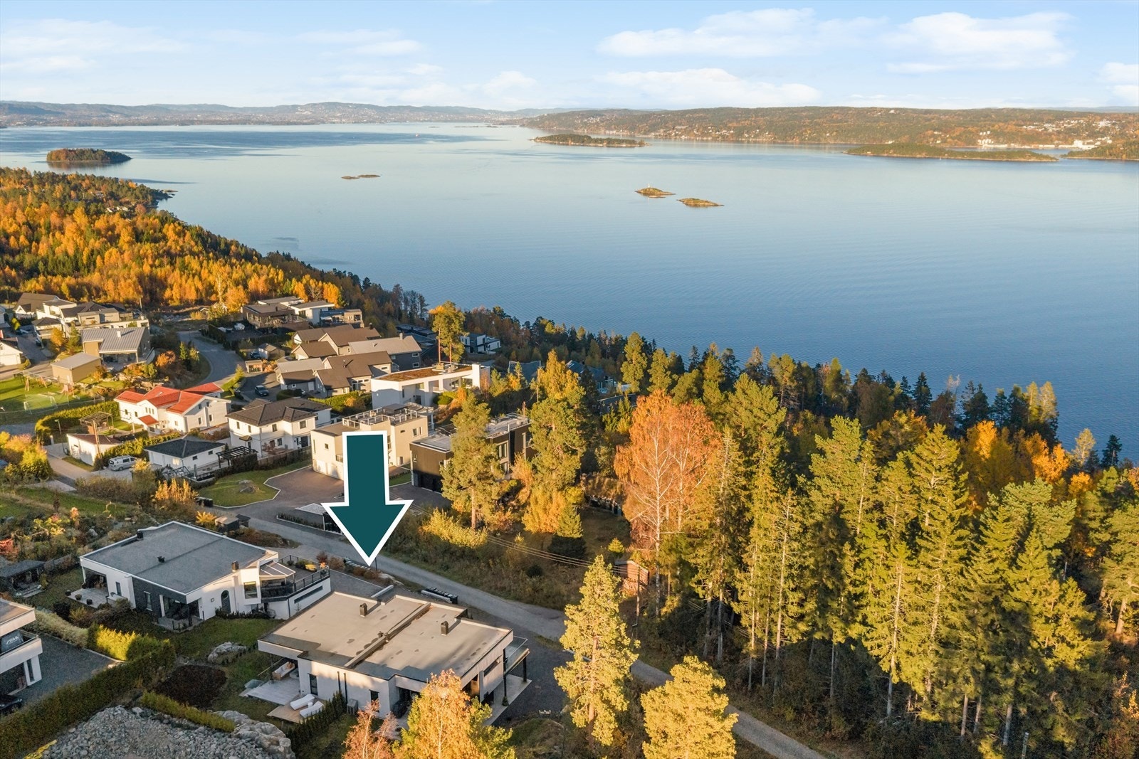 En innholdsrik og moderne tomannsbolig fra 2020! Galleribilde