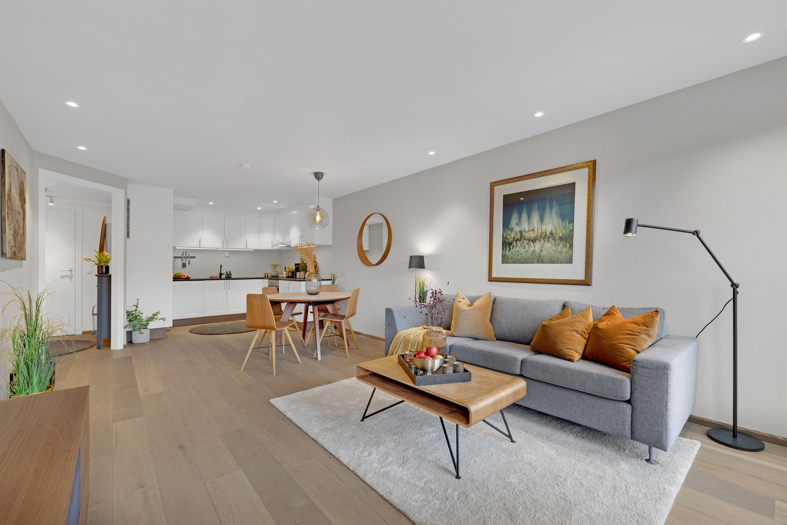 Downlights i himling ble installert i 2017. Galleribilde