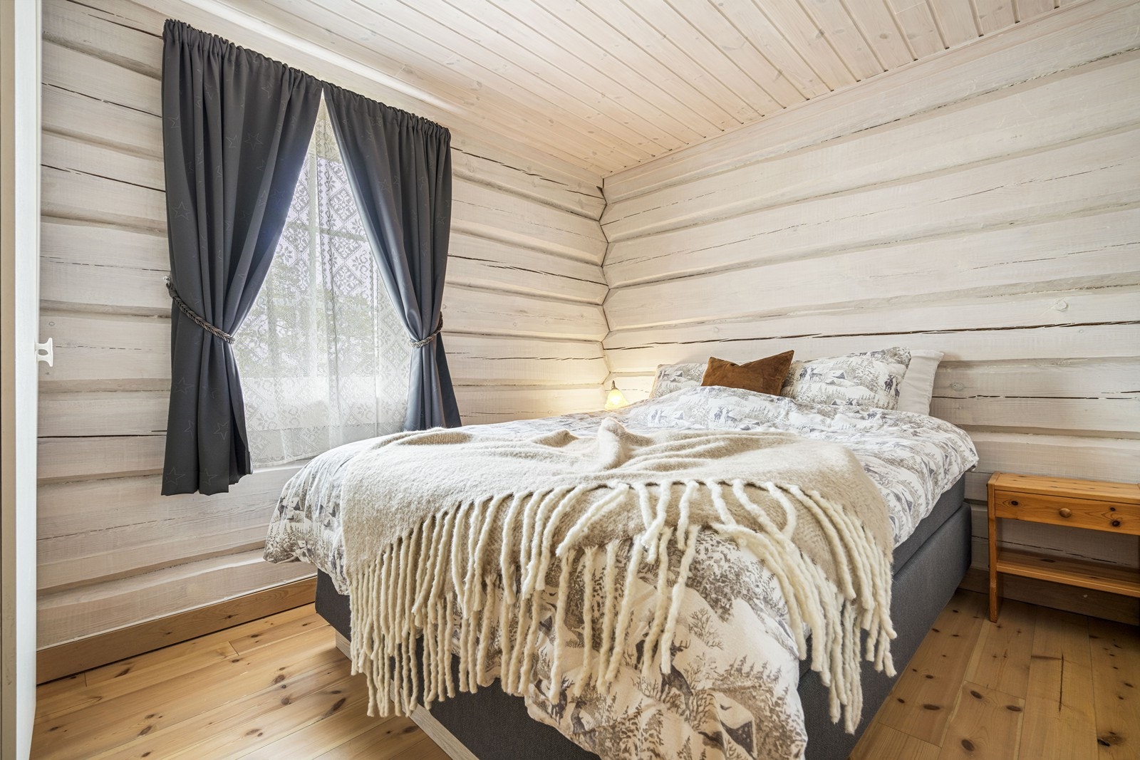 Hovedsoverommet har god plass til dobbeltseng Galleribilde