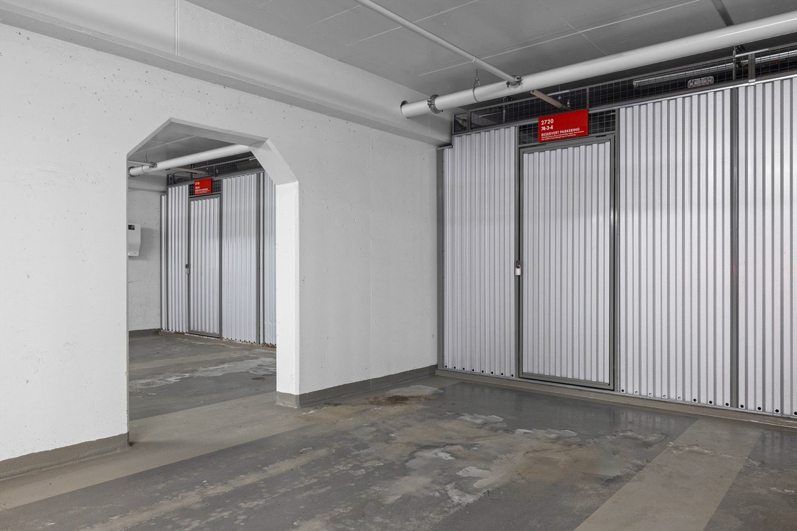 I bakkant av garasjeplassen er det en 5 kvm stor bod. Galleribilde