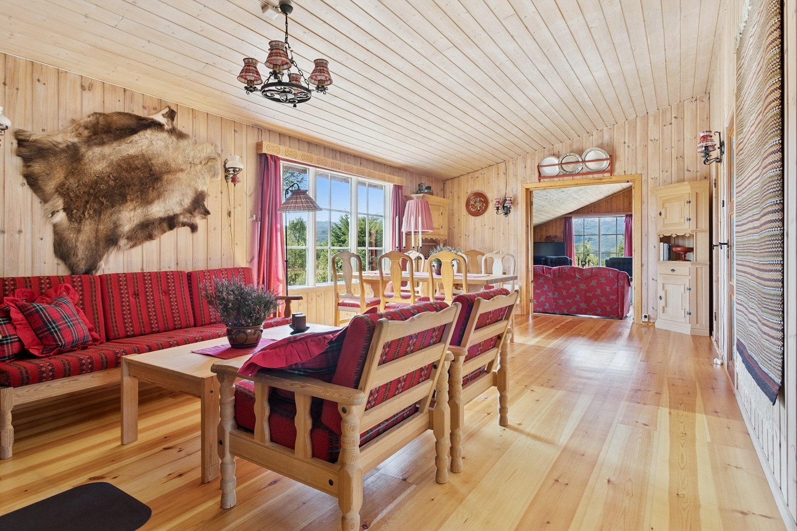 - Hytten har et BRA-i på 106m² - Galleribilde