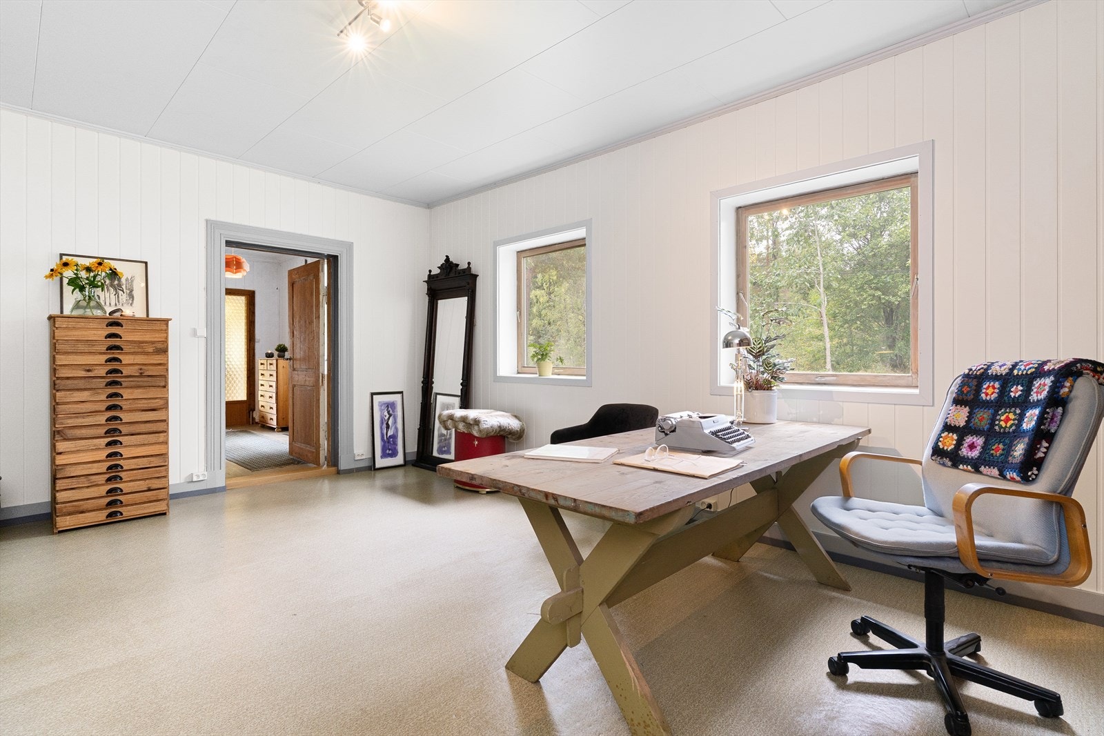 Kontor eller soverom, i boligens første etasje. Galleribilde