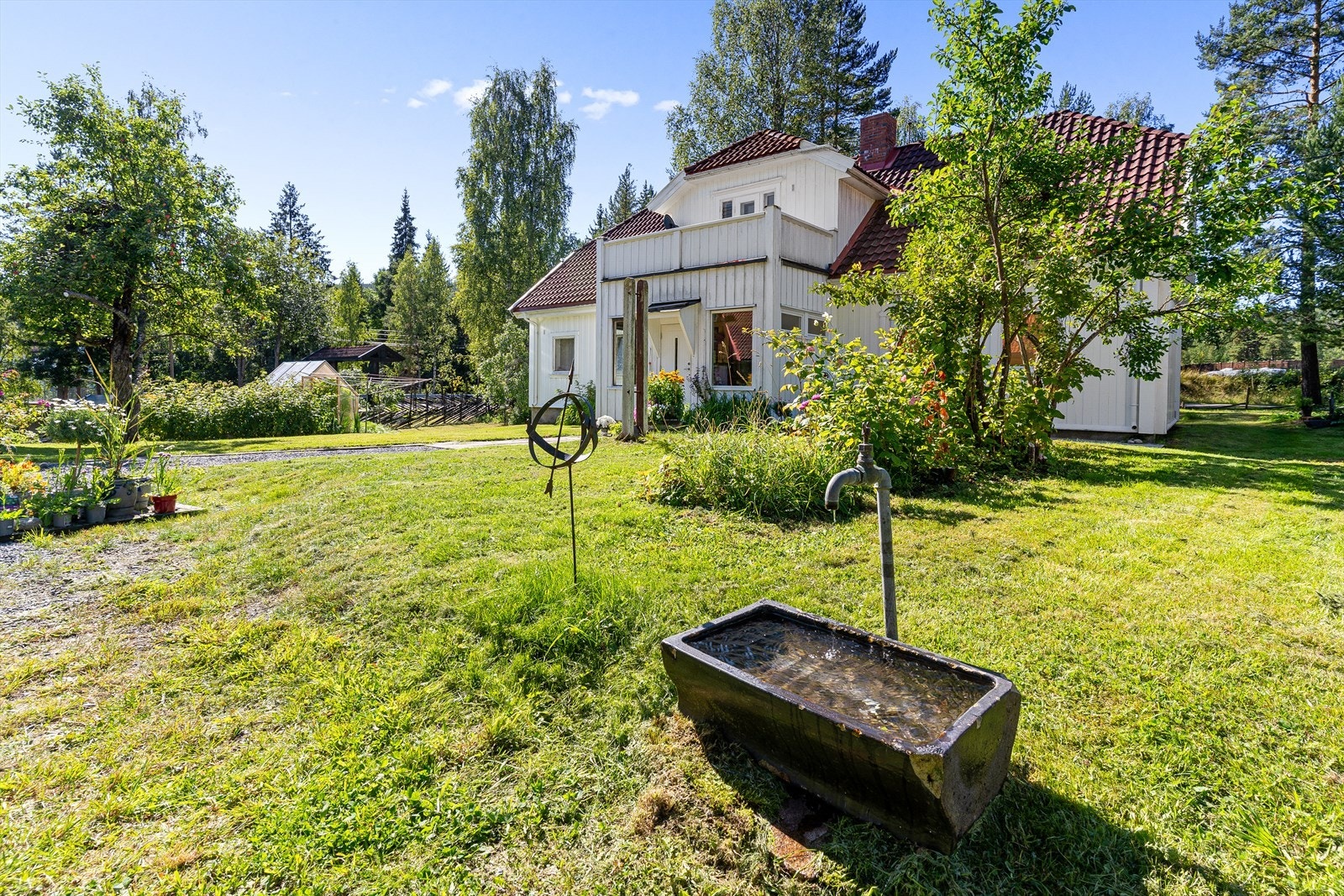 Det historiske særpreget er godt bevart på eiendommen. Dette var en gang i tiden den gamle Forstmesterboligen. Bebyggelsen på eiendommen er i stor grad SEFRAK-registrert (registrering av kulturminner) og egne regler kan gjelde om man skal rive eller bygge Galleribilde