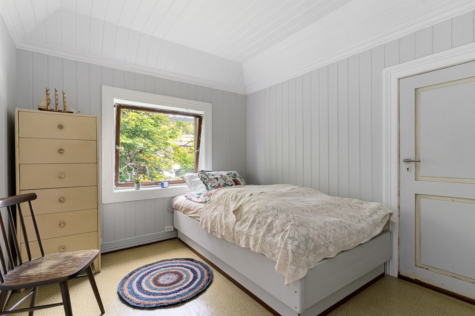 Det tredje soverommet i boligens andre etasje. Galleribilde