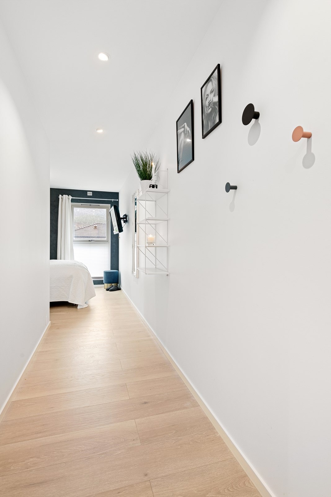 Gang mot hovedsoverom i underetasjen Galleribilde