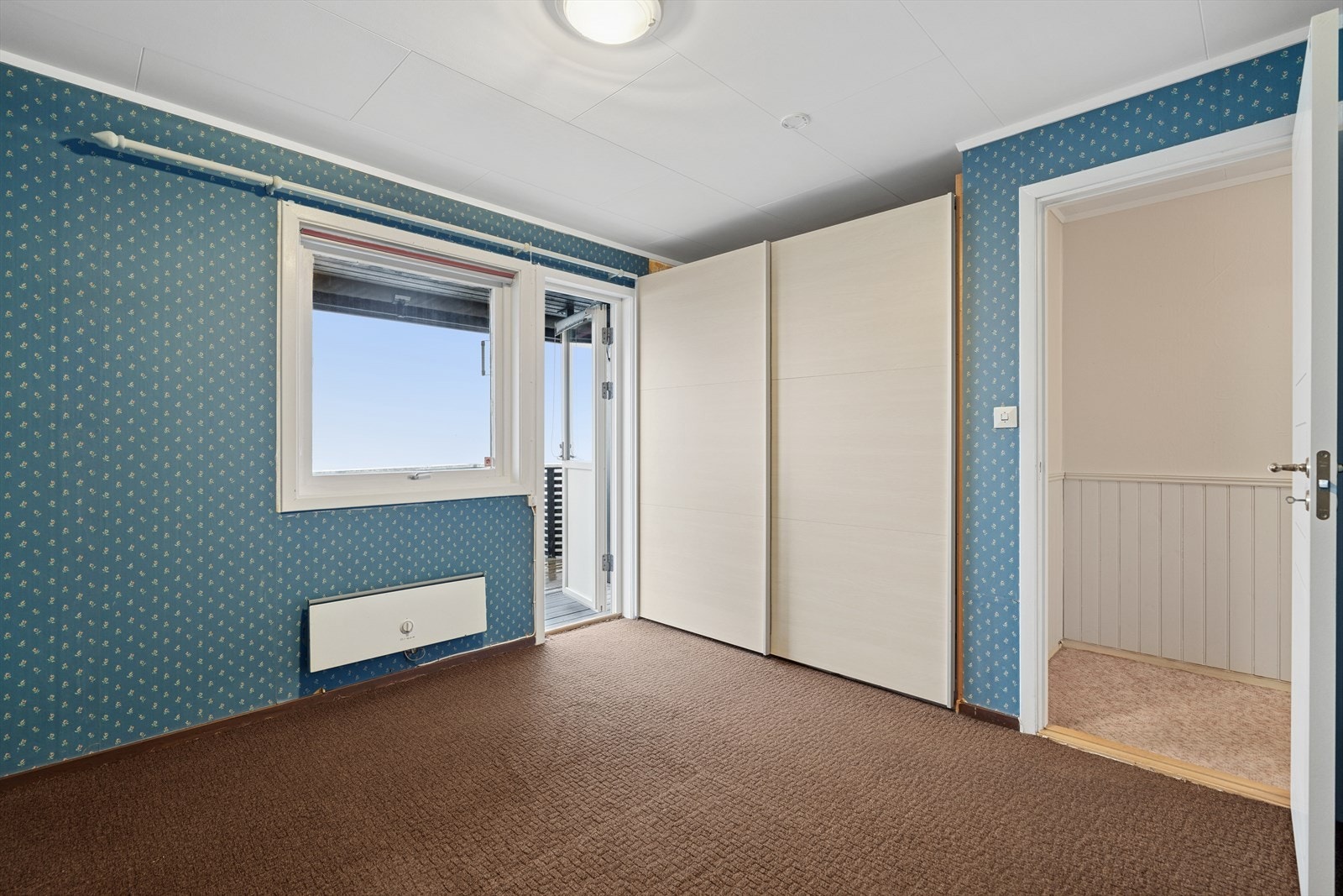 Boligens hoveddel har tre gode soverom med plass til stor seng. Galleribilde