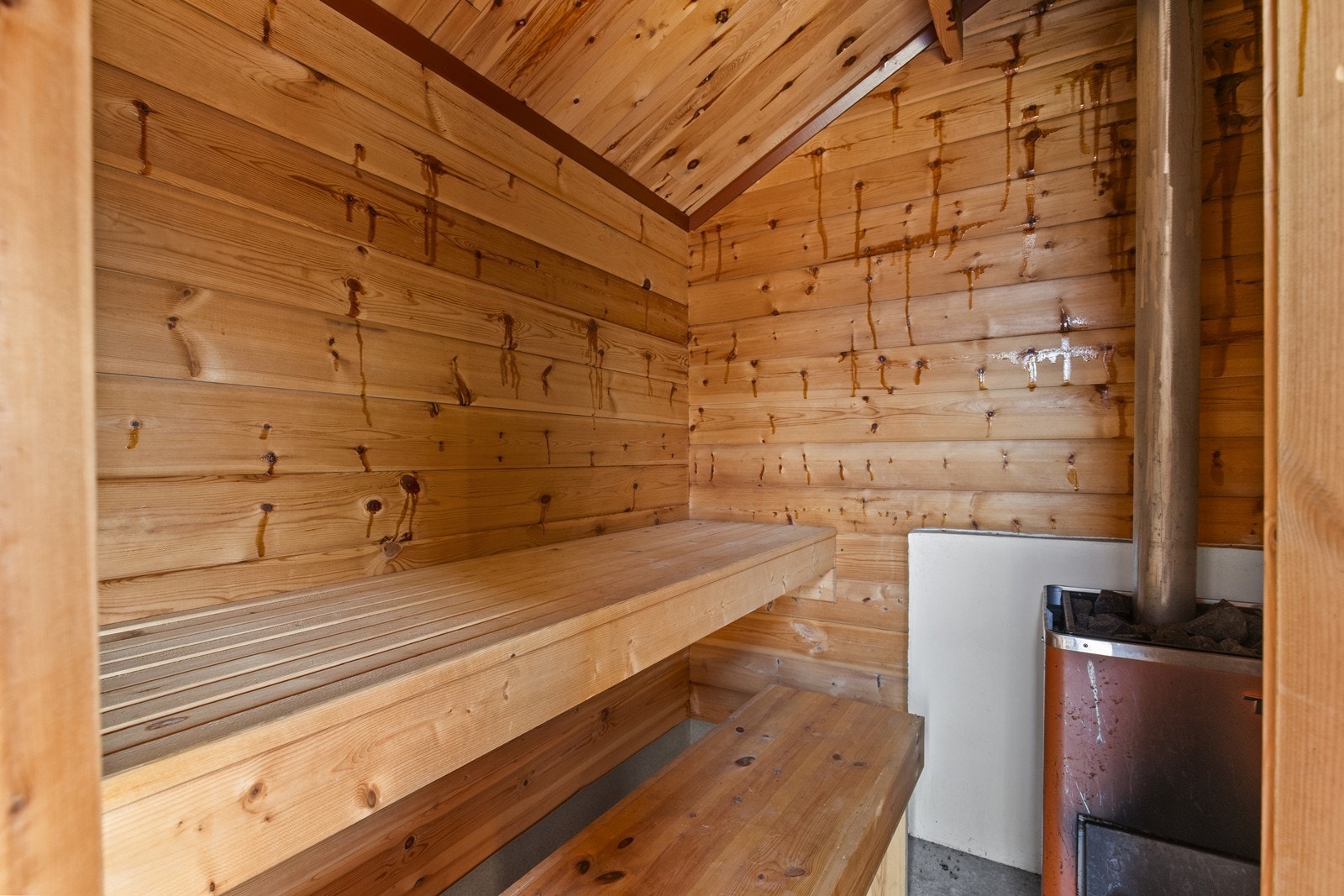 Perfekt sted å varme seg etter en dag ute i frisk fjelluft. Galleribilde