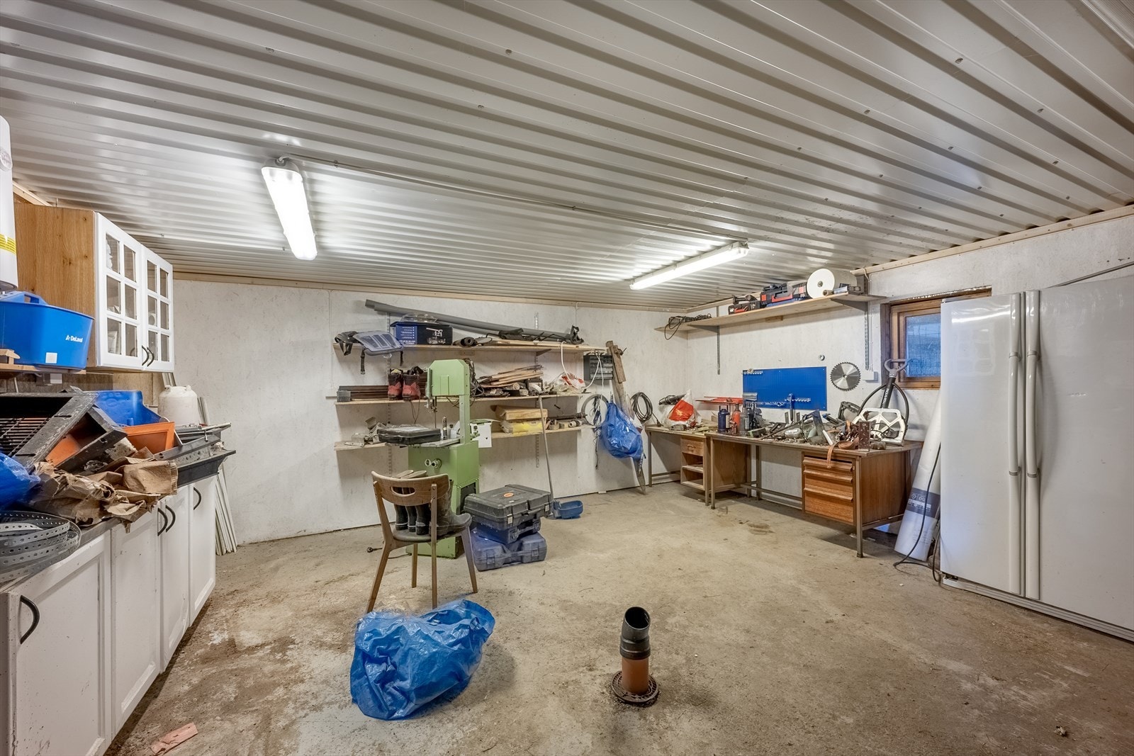 Varmerom/verkstedrom i fjøs Galleribilde