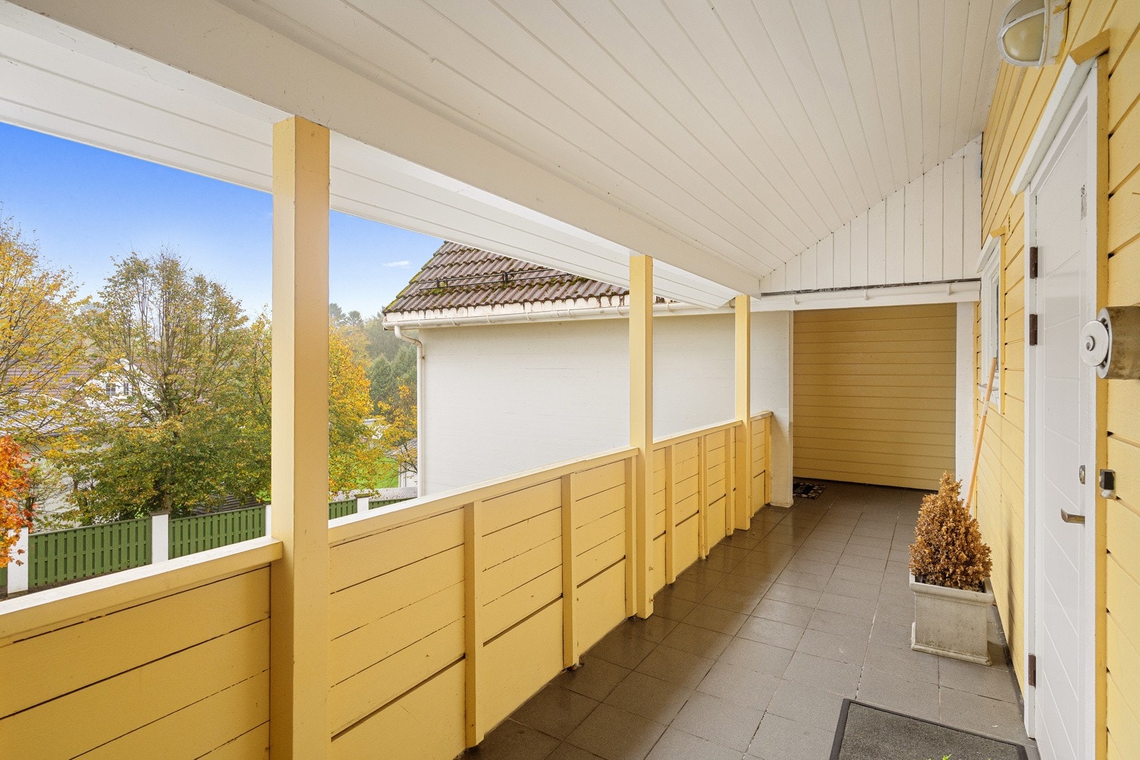 Inngangsparti. Galleribilde