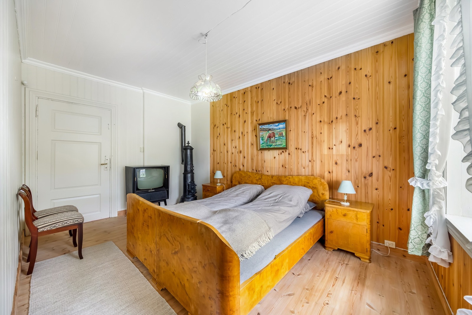 Boligen inneholder totalt fire soverom. Galleribilde