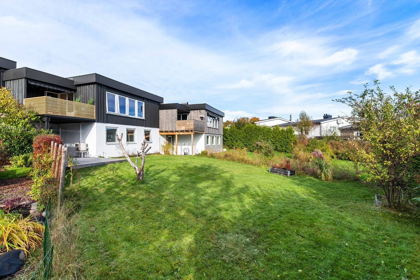 Fasade/hage Galleribilde