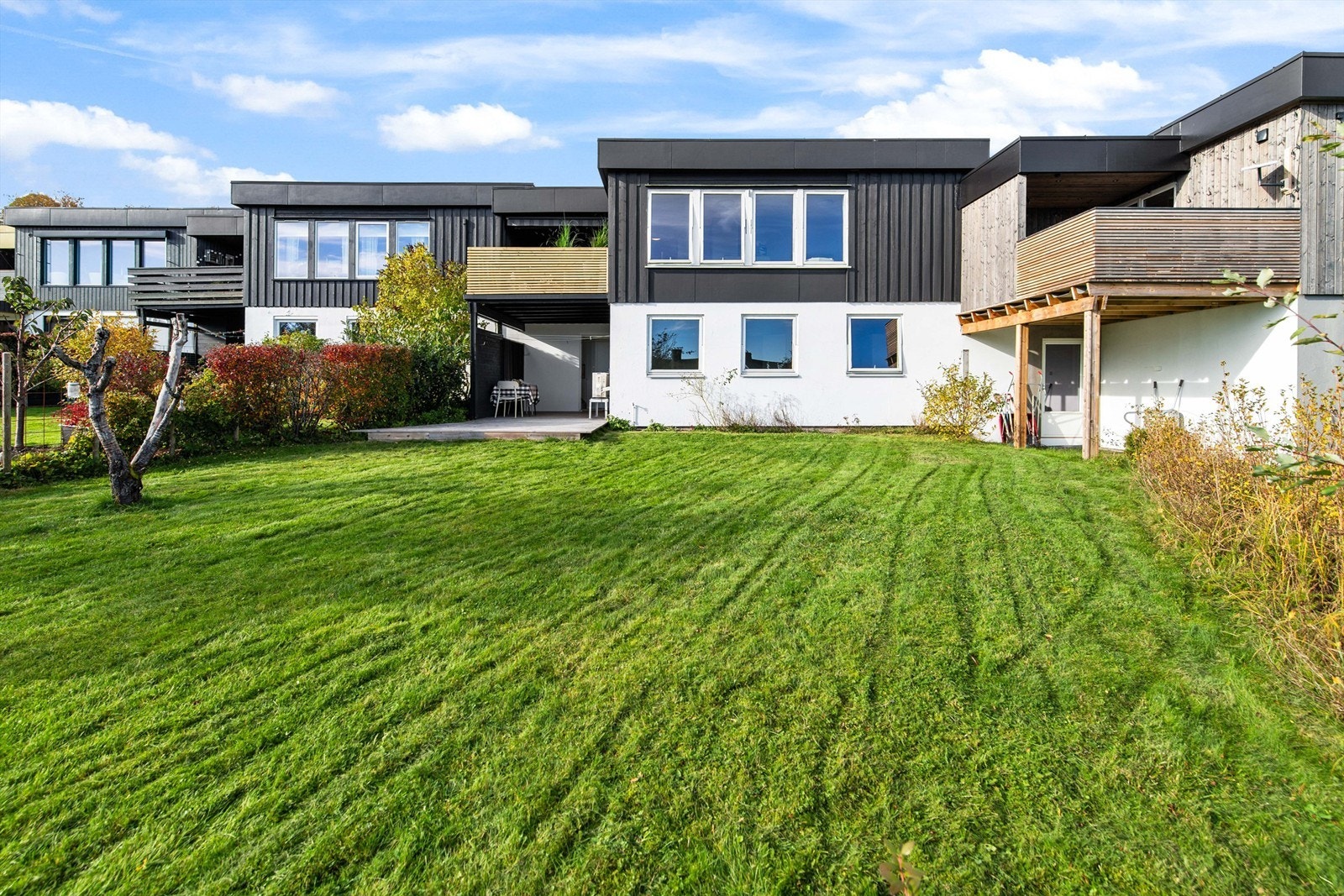 Fasade/hage Galleribilde