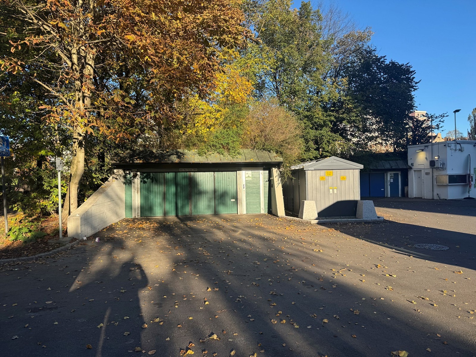 Marienlyst/Majorstuen/Fagerborg er et knutepunkt for offentlig kommunikasjon, mange arbeidsplasser og boliger i nærområdet noe som gjør det enkelt å ev få leid ut garasjeplassen. Galleribilde