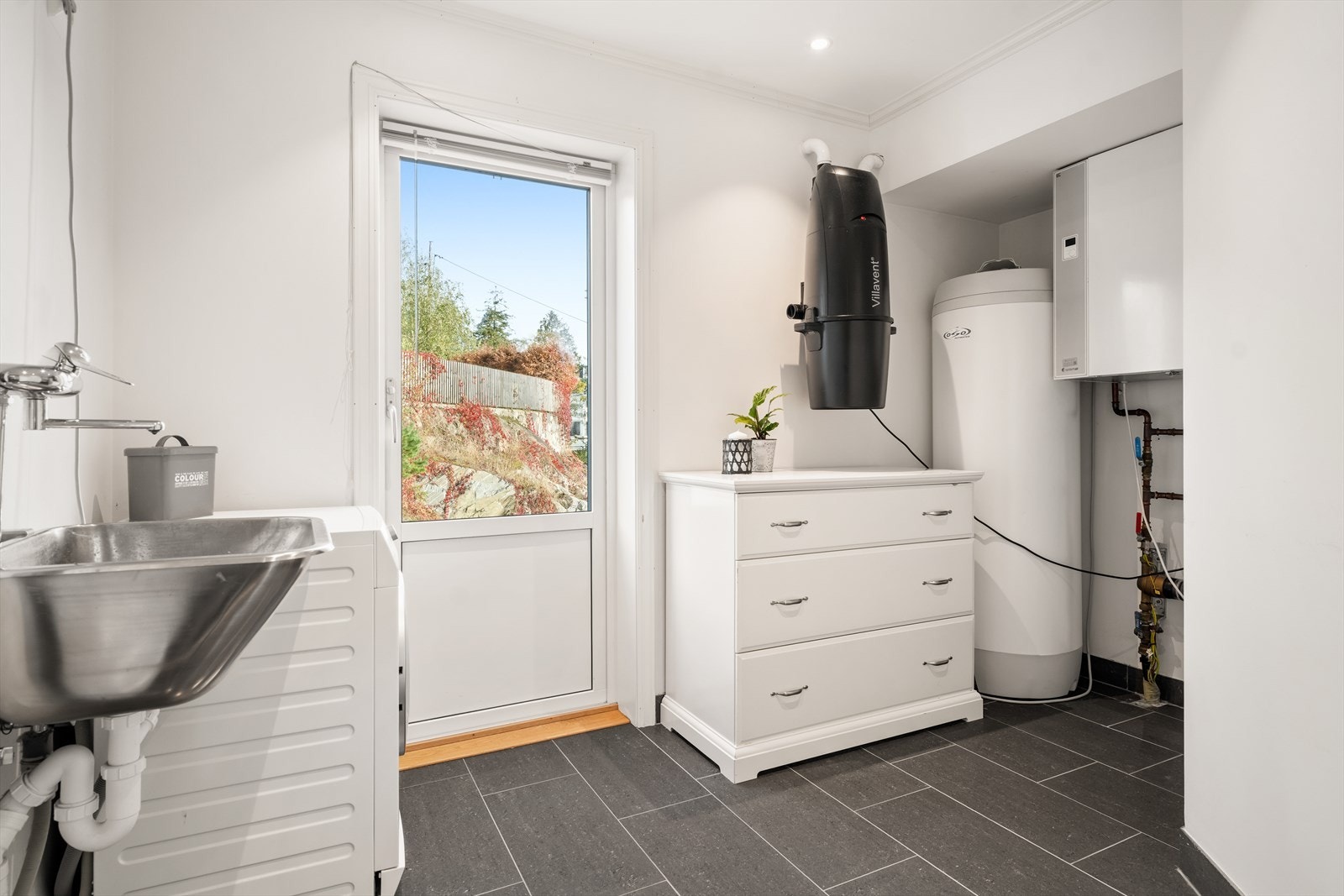 Vaskerom Galleribilde