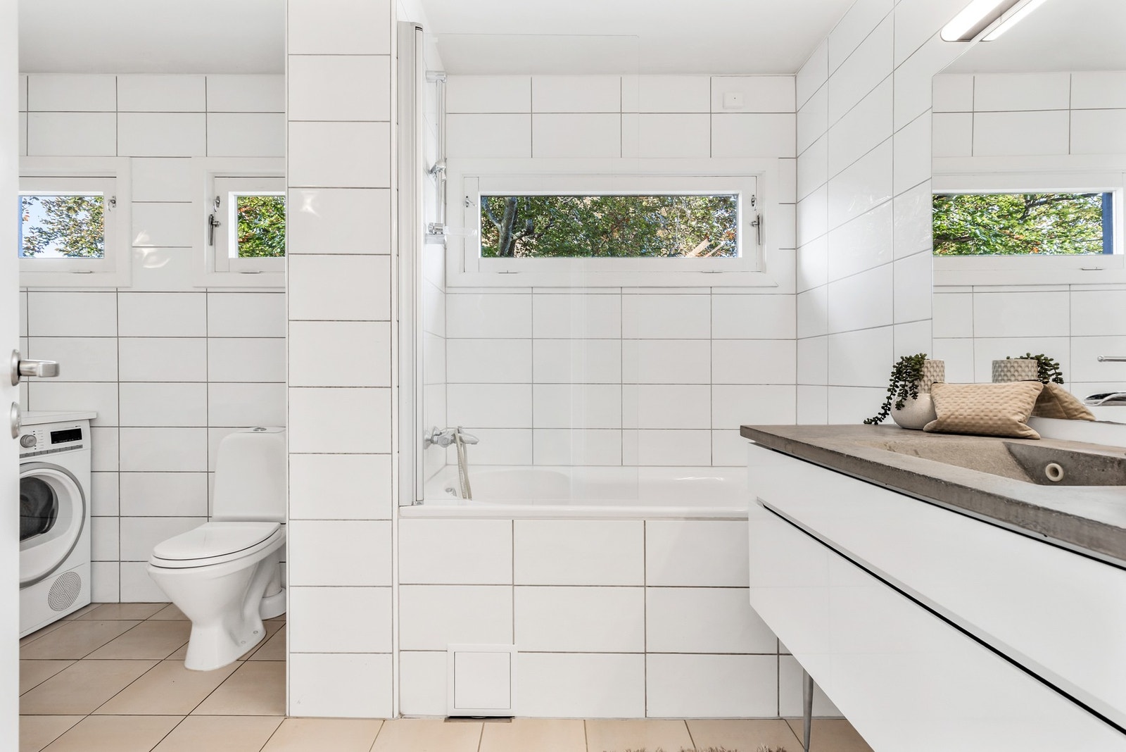 Videre er det et innebygget badekar Galleribilde