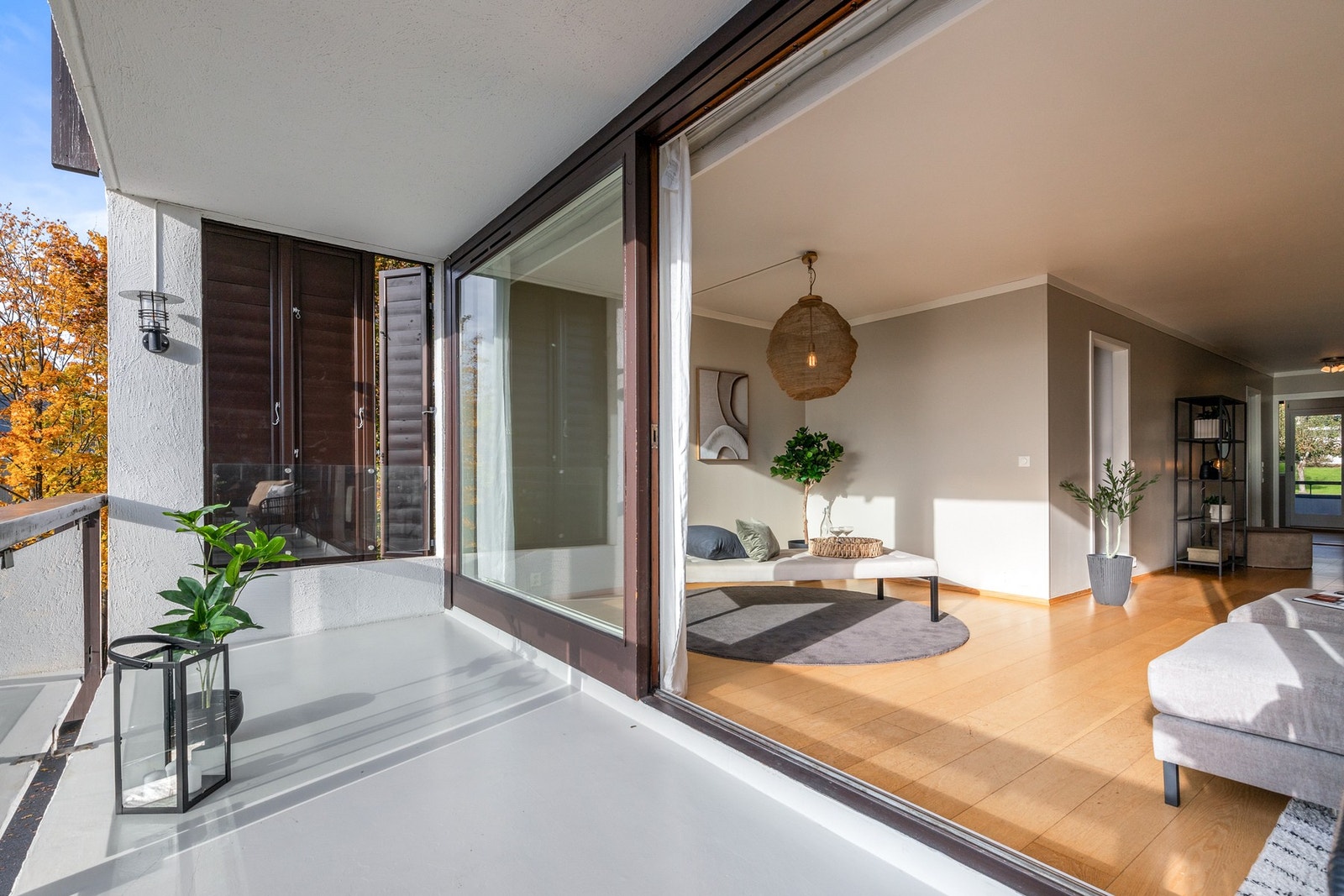 Fra stuen er det utgang til en sydvendt balkong Galleribilde