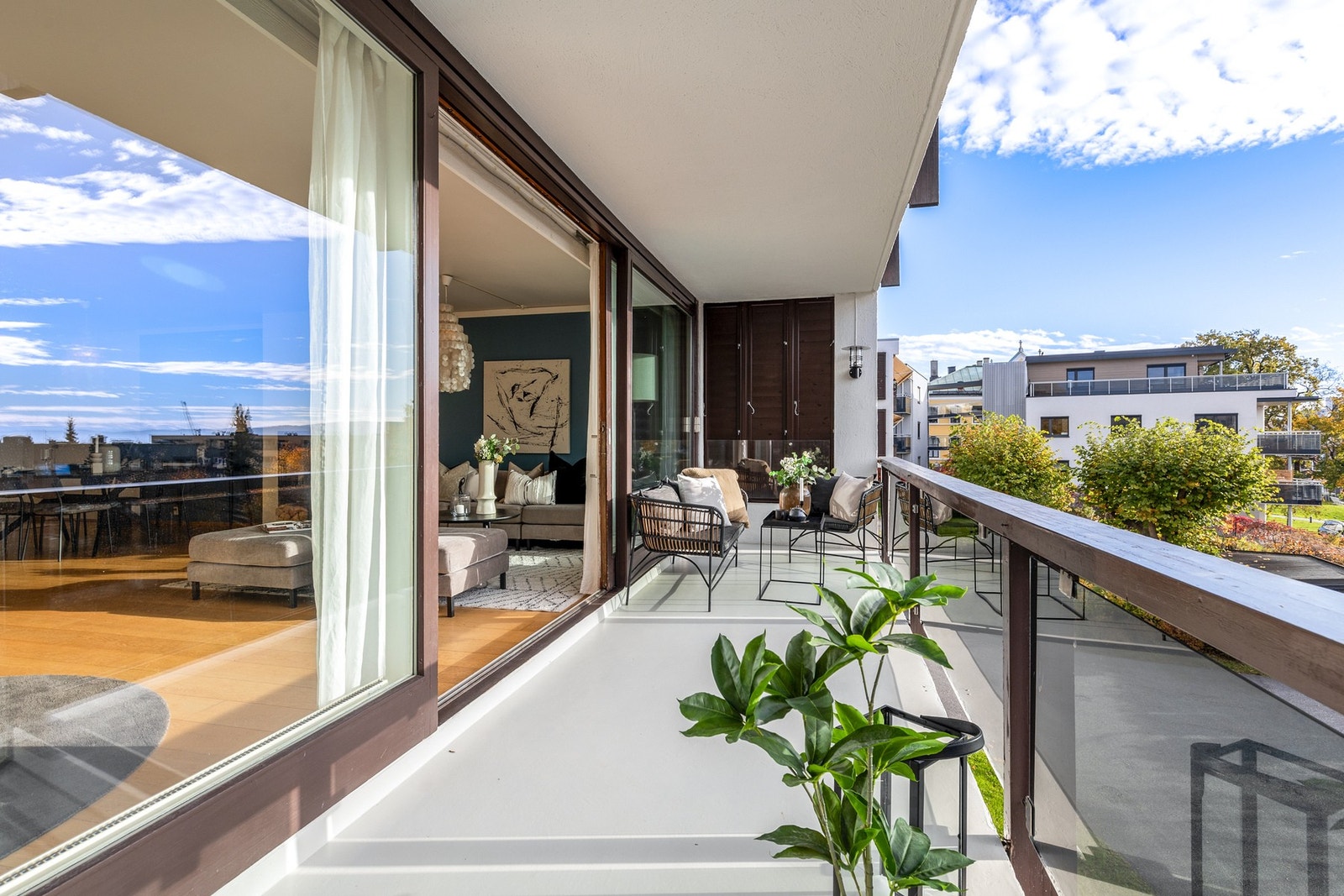 Leiligheten har to balkonger, på til sammen 19 kvm Galleribilde