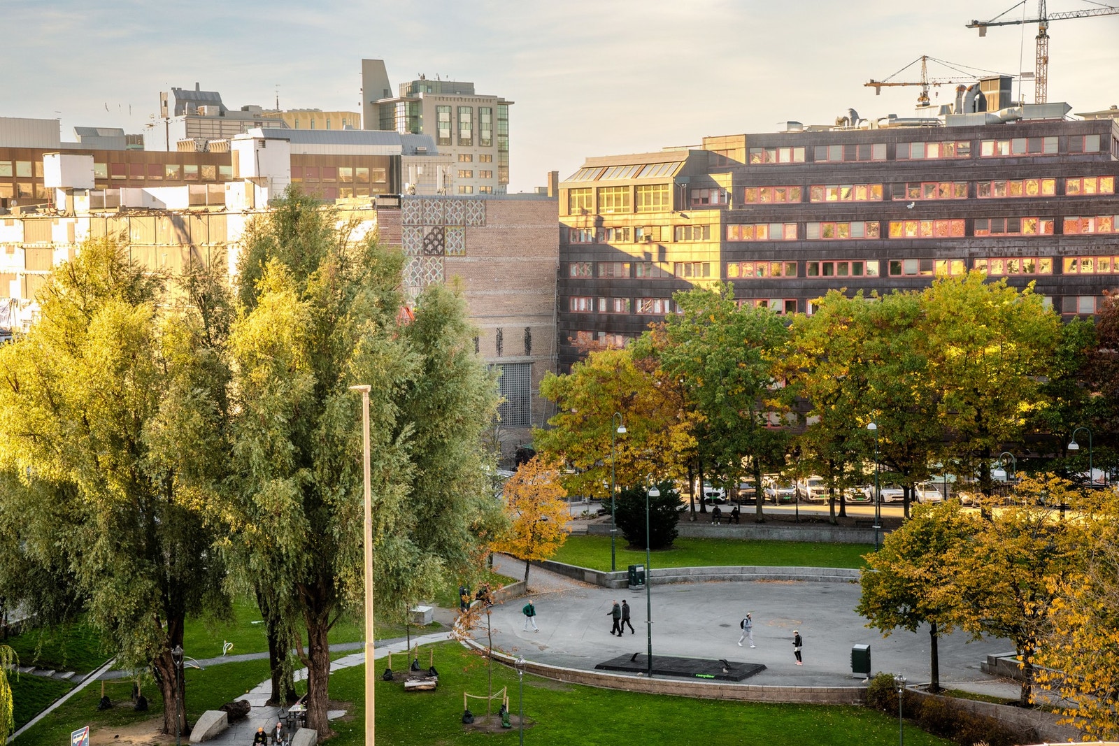 Leiligheten har en svært attraktiv og sentral beliggenhet med kort gangavstand til Oslo sentrum. Galleribilde