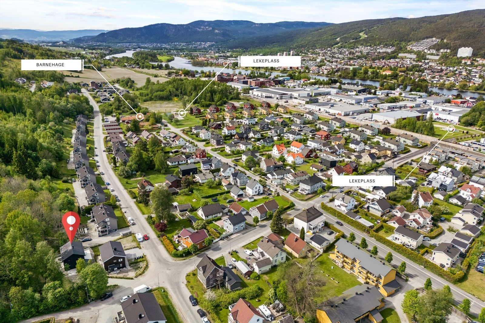 Det er gangavstand til barnehage, lekeplass og skole. Galleribilde