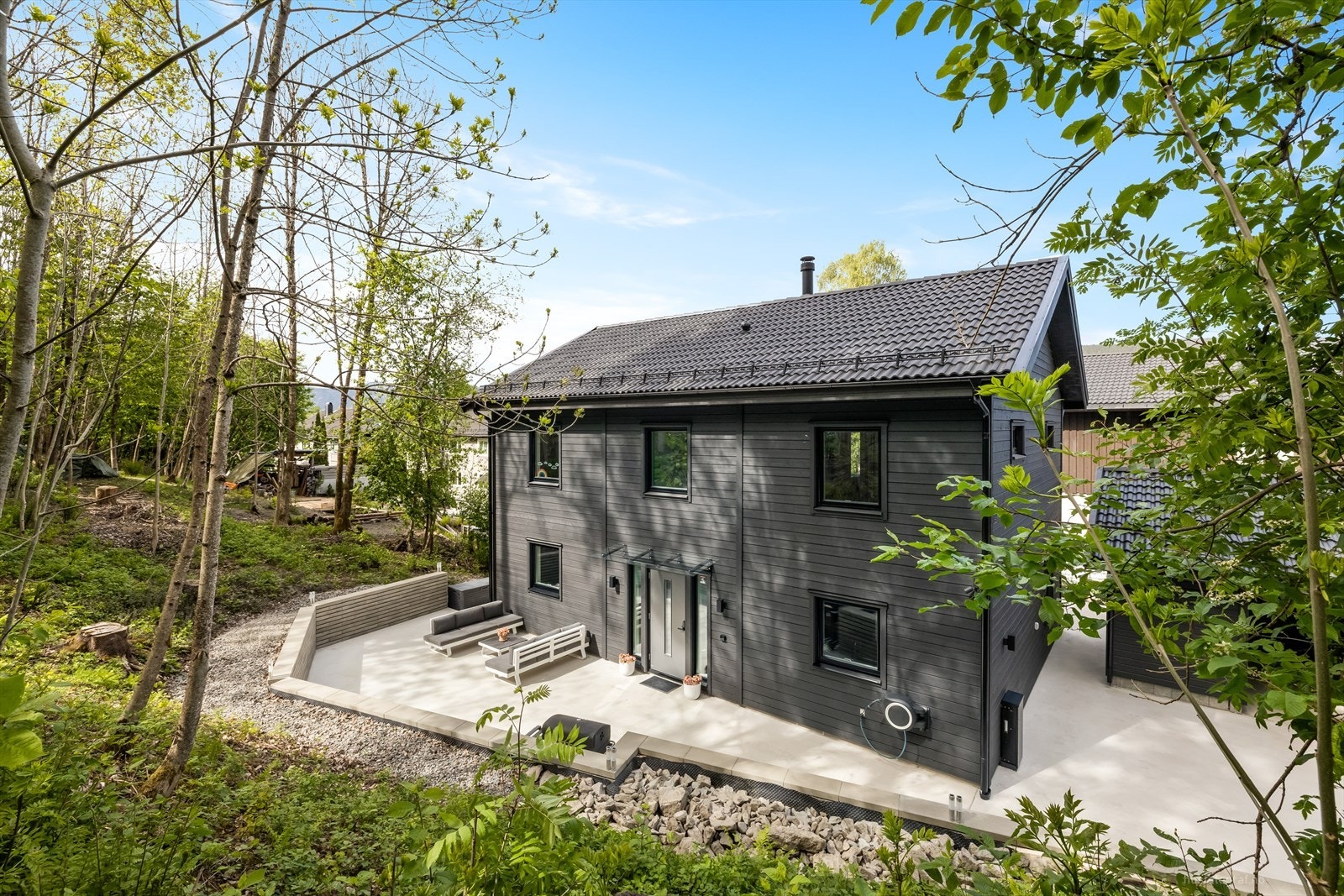 Boligen er påkostet og fremstår som tidsriktig og godt utstyrt. Galleribilde