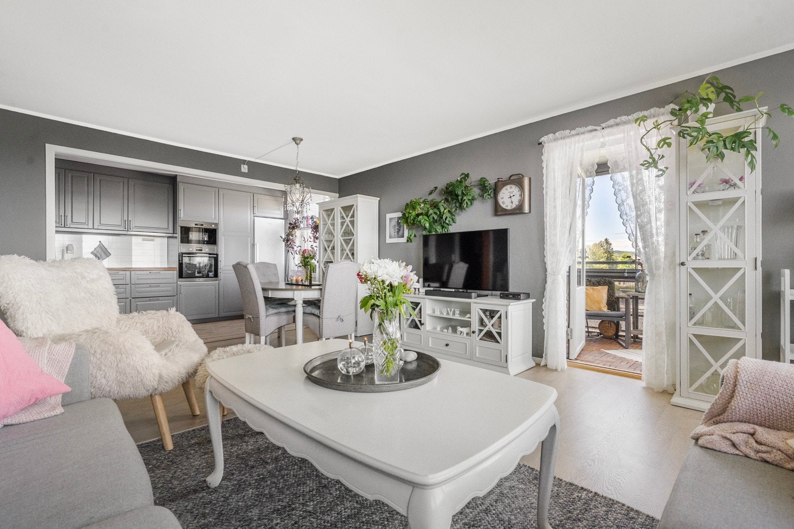 God plass til både sofakrok og spisebord. Galleribilde