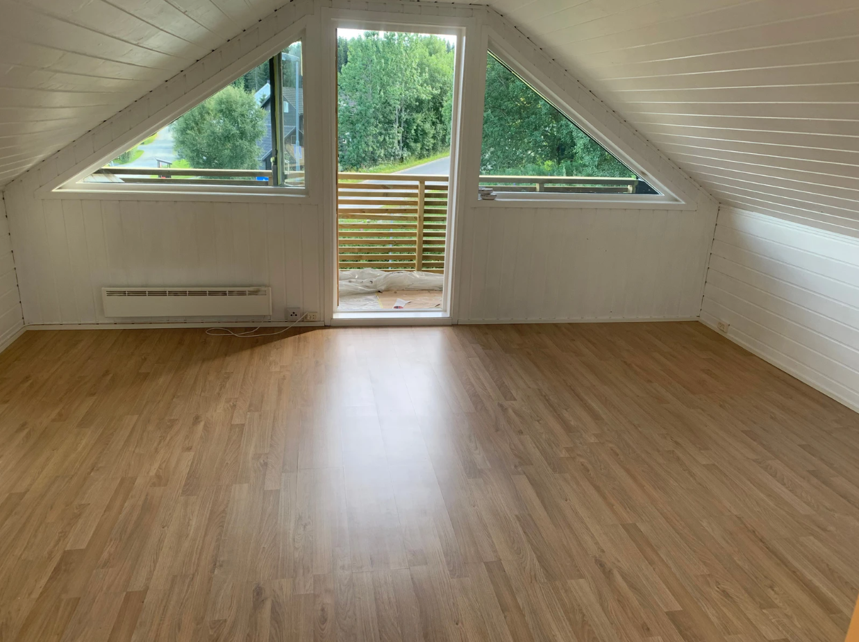 Utleiedelen er av god størrelse, og benytter seg av egen balkong på 8,5m². Galleribilde