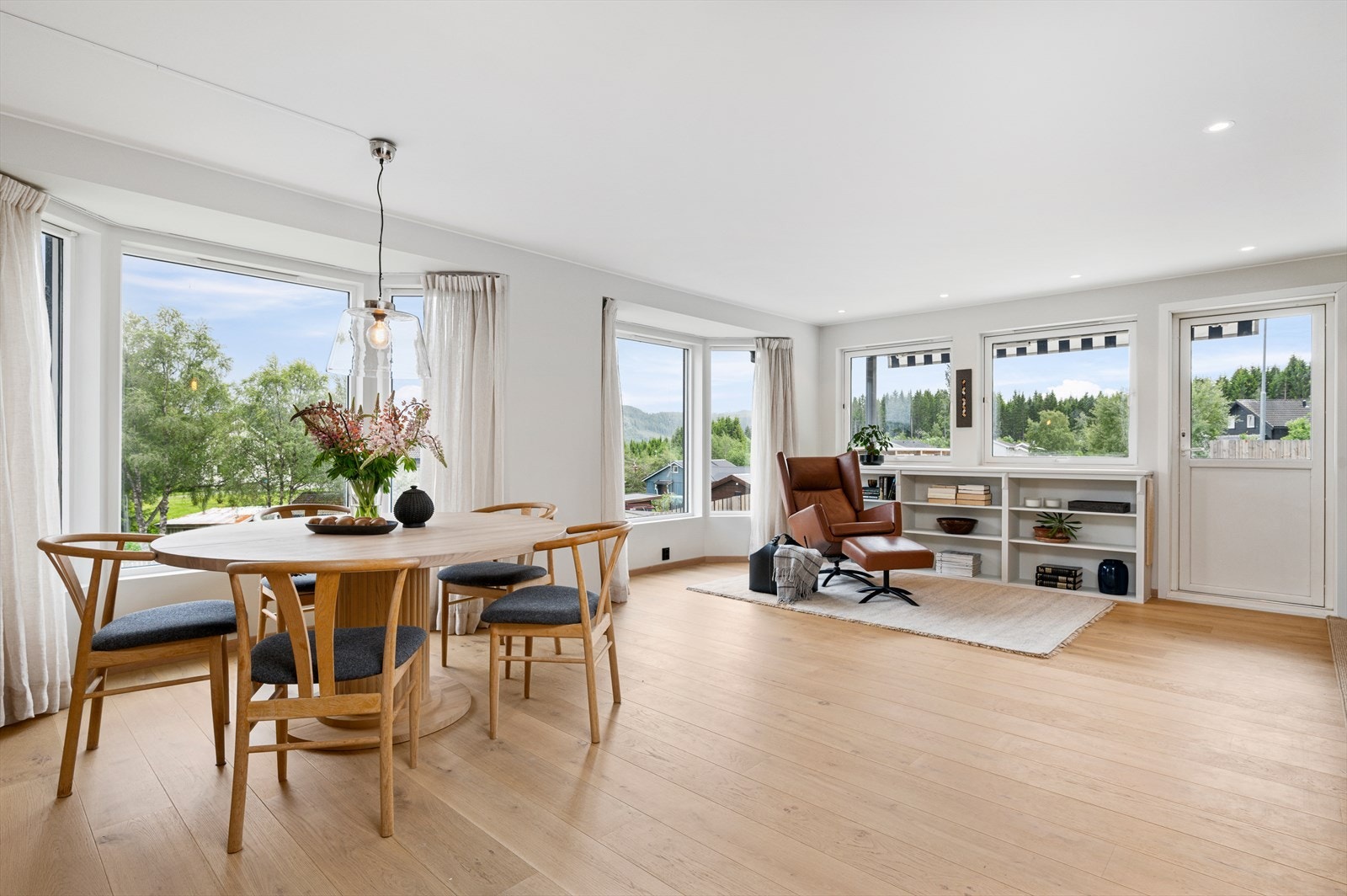 Heimdal Eiendomsmegling v/Ørjan Staven har gleden av å presentere Tiller-Ringen 38A! Galleribilde