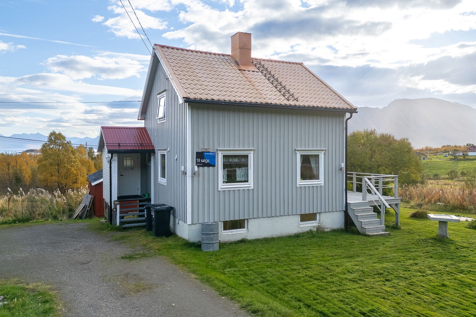 Boligen ble oppført i ca. 1952 og tilbygd med inngangsparti i ca. 2007 og bad i ca. 2005. Det kan påregnes noe oppgraderinger for å møte dagens standard. Galleribilde