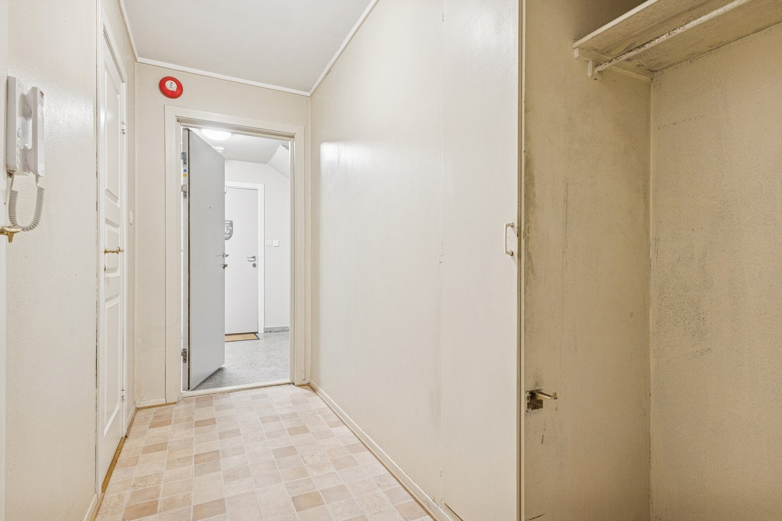 Gang og ytterdør Galleribilde