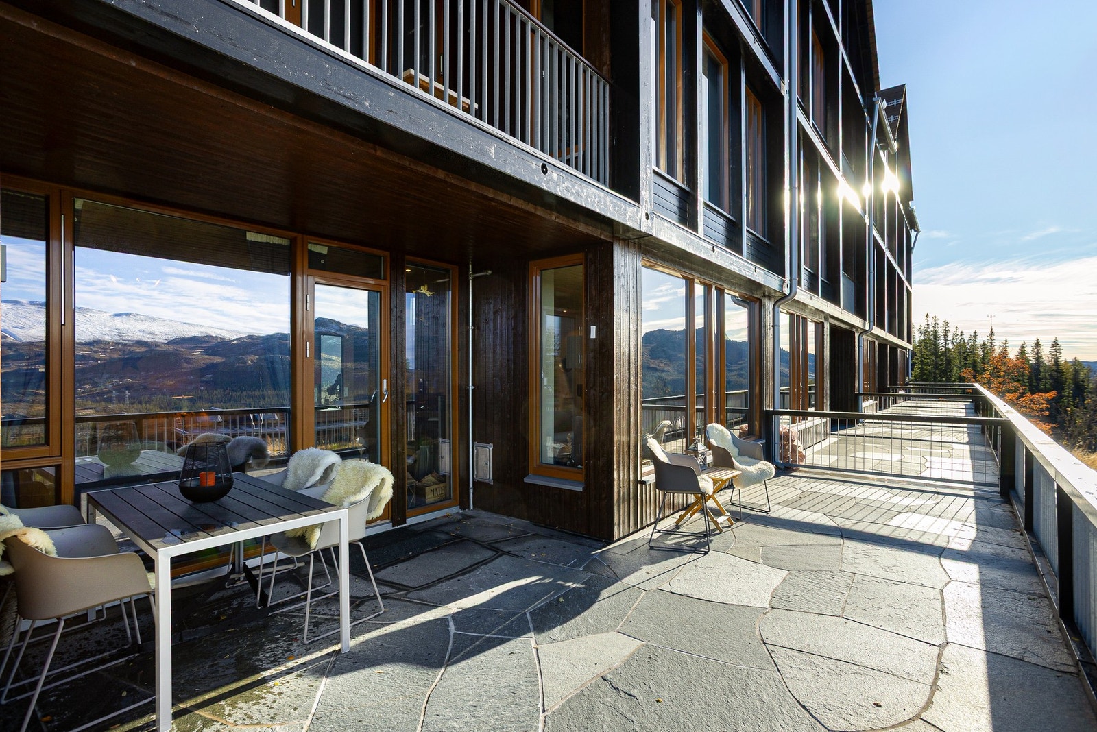 Terrassen er delvis overbygget. Galleribilde