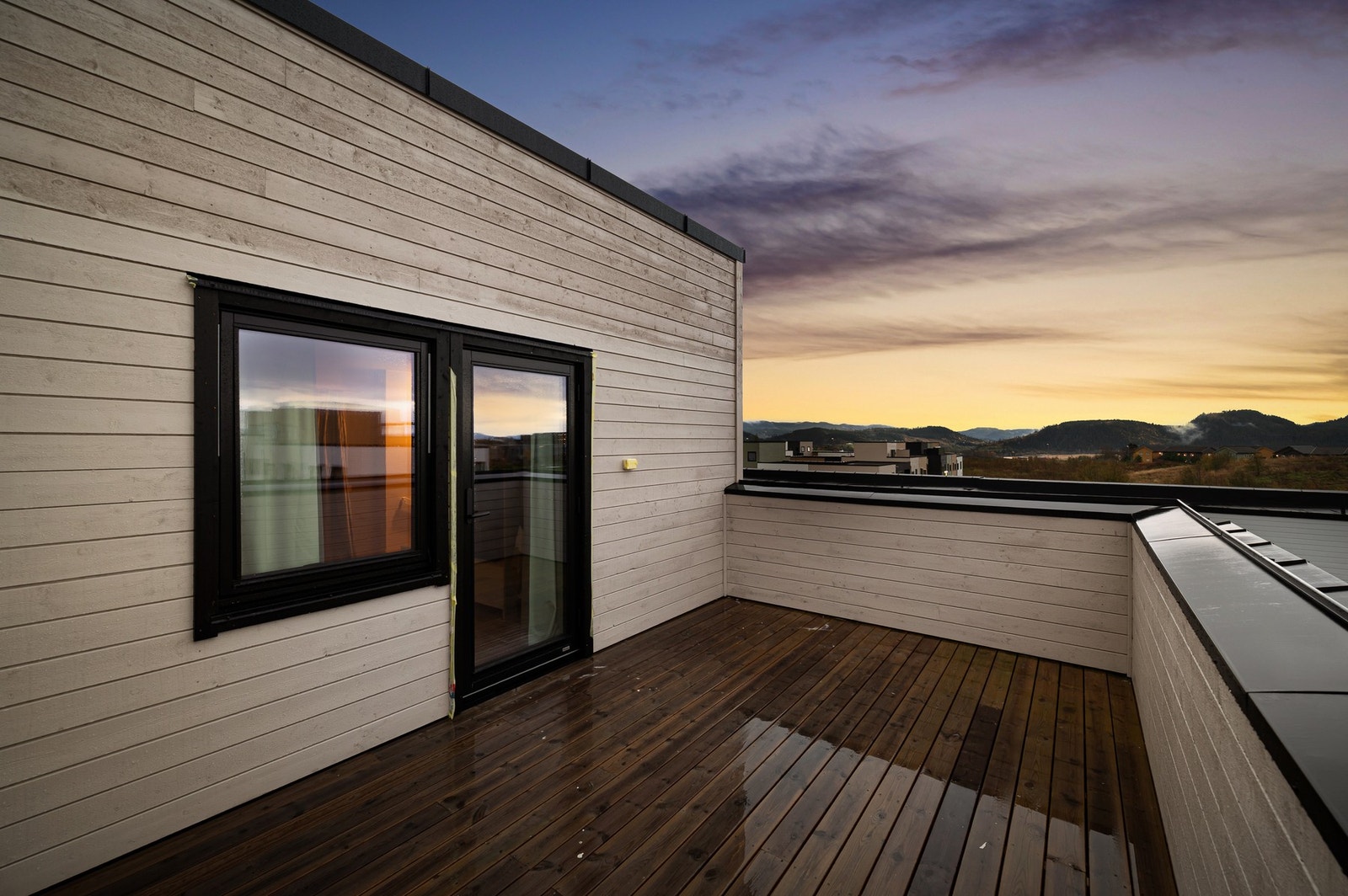 Fra stuen er det utgang til to terrasser. Galleribilde